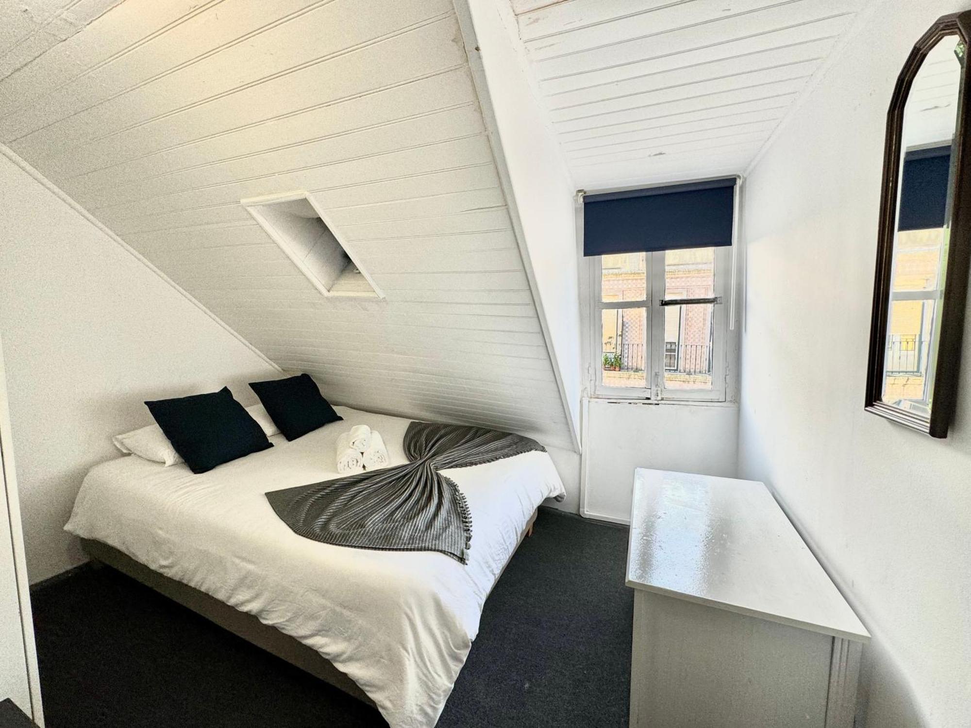 Low Cost Arroios Rooms リスボン エクステリア 写真