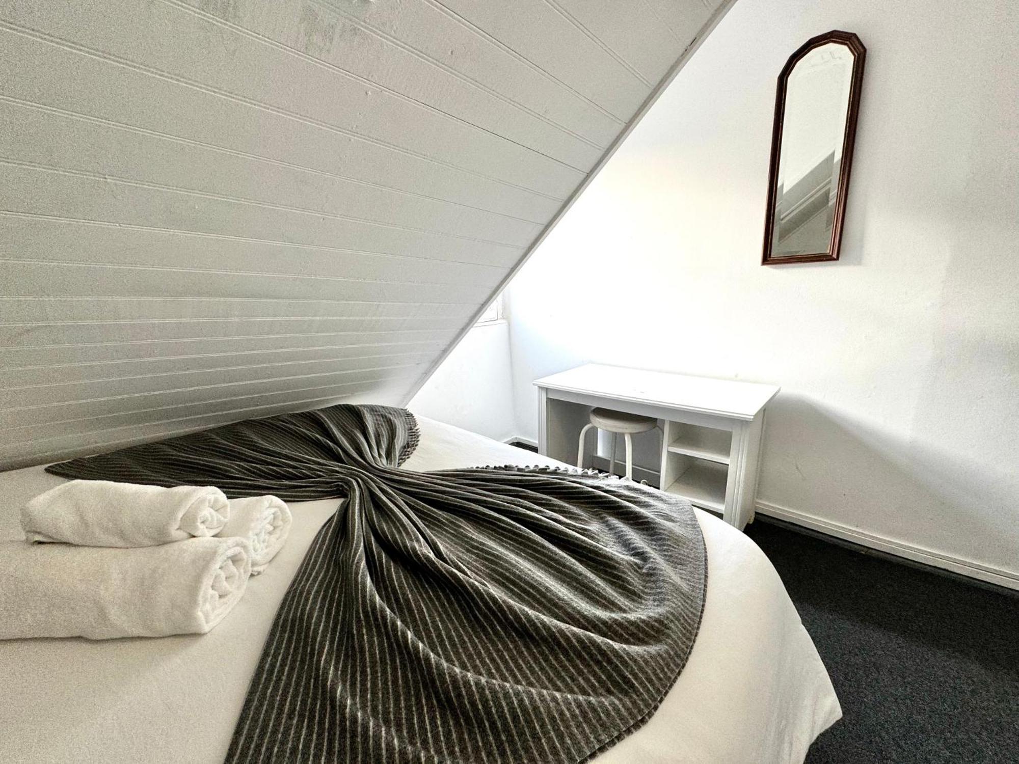 Low Cost Arroios Rooms リスボン エクステリア 写真