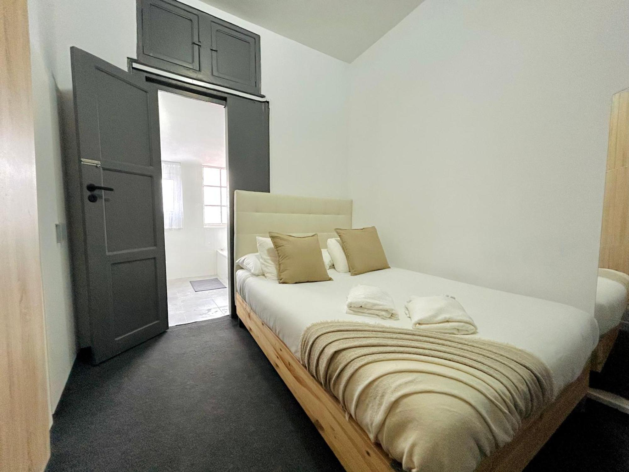 Low Cost Arroios Rooms リスボン エクステリア 写真